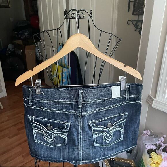 Maurices Embellished Y2K Micro Mini Whiskered Denim Jean Skirt Juniors 11/12 - Picture 9 of 13
